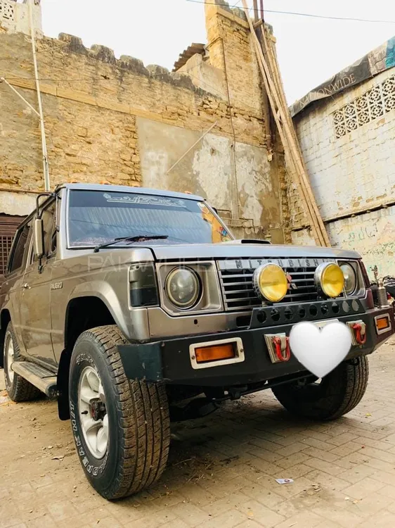 Mitsubishi Pajero 1989 for Sale in Karachi Image-1