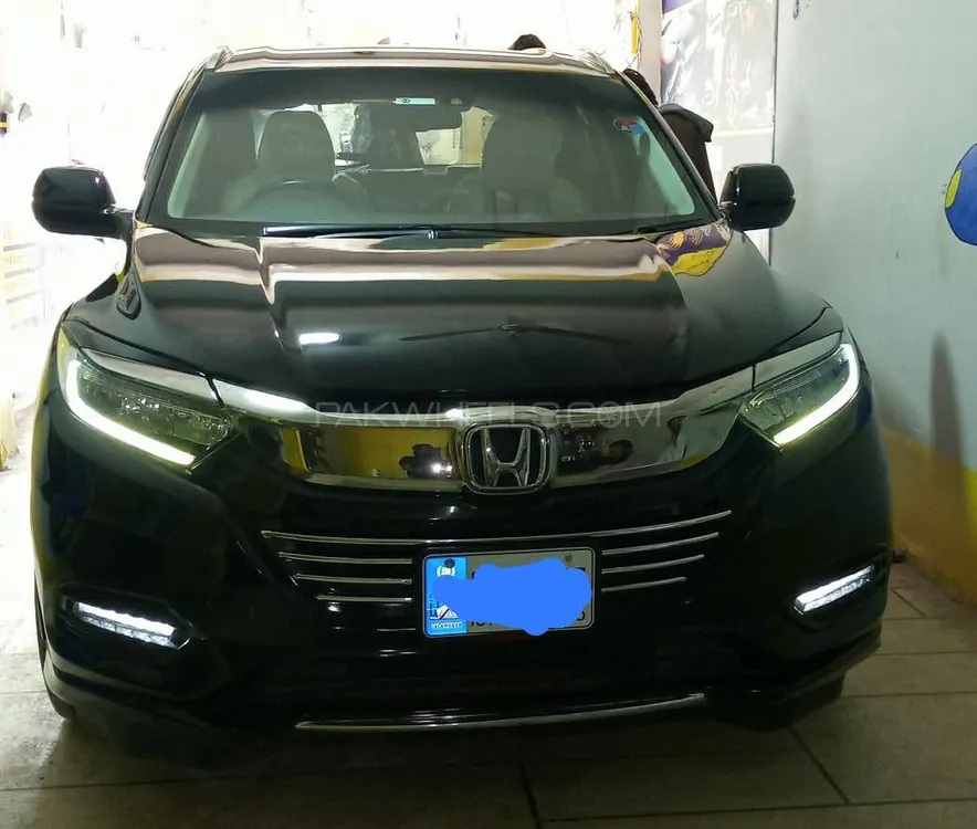 Honda Vezel 2018 for Sale in Lahore Image-1