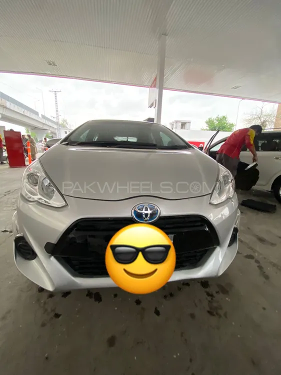 Toyota Aqua 2016 for Sale in Peshawar Image-1