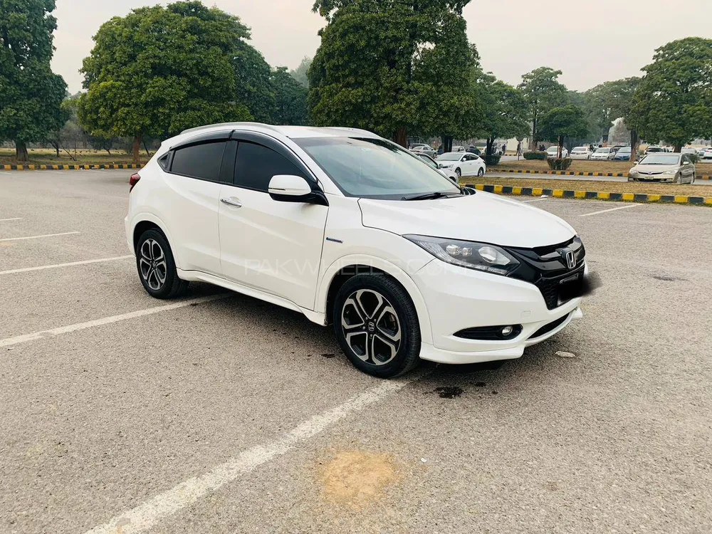 Honda Vezel 2014 for Sale in Nowshera cantt Image-1