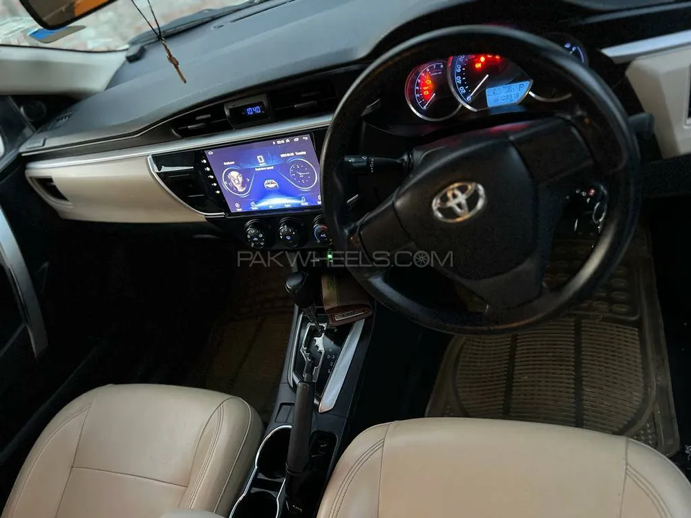 Toyota Corolla 2016 for Sale in Faisalabad Image-1
