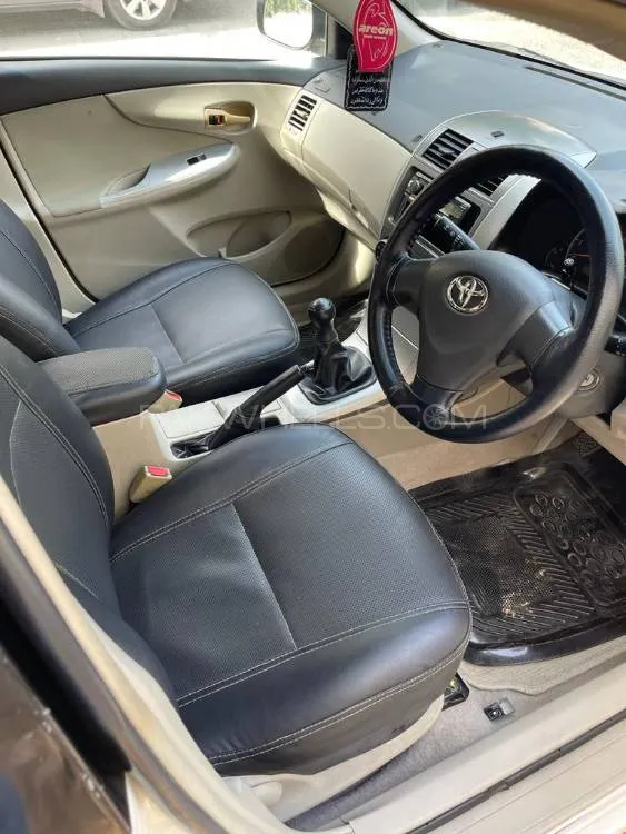 Toyota Corolla 2011 for Sale in Karachi Image-1