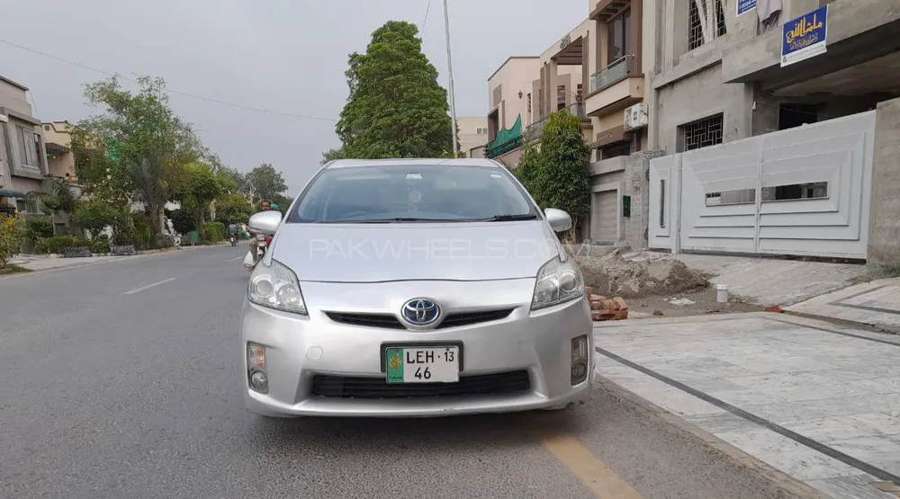 Toyota Prius 2010 for Sale in Lahore Image-1