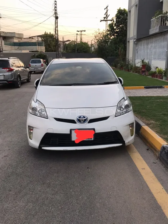 Toyota Prius 2014 for Sale in Peshawar Image-1