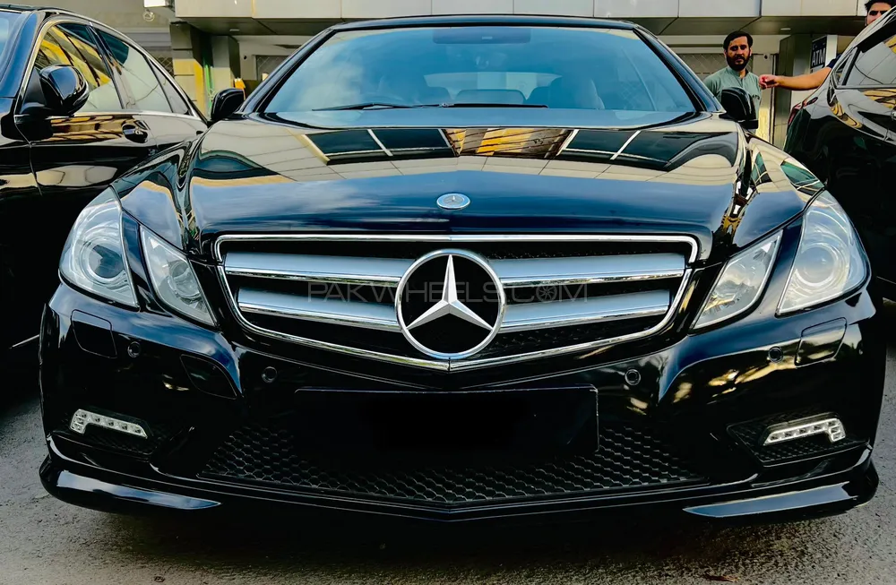 Mercedes Benz E Class 2010 for Sale in Islamabad Image-1
