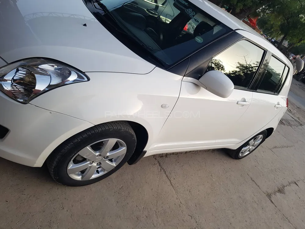 Suzuki Swift 2017 for Sale in Vehari Image-1