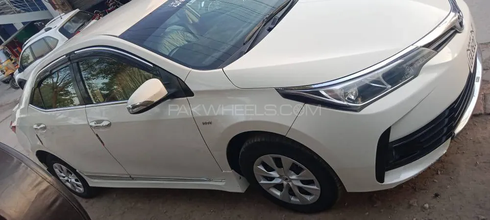Toyota Corolla 2016 for Sale in Gujrat Image-1