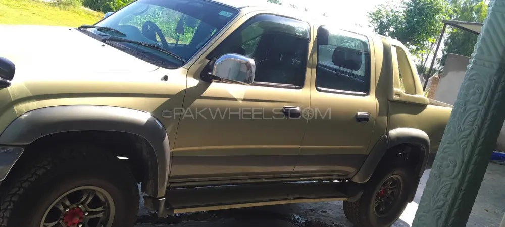 Toyota Hilux 2002 for Sale in Pindi gheb Image-1