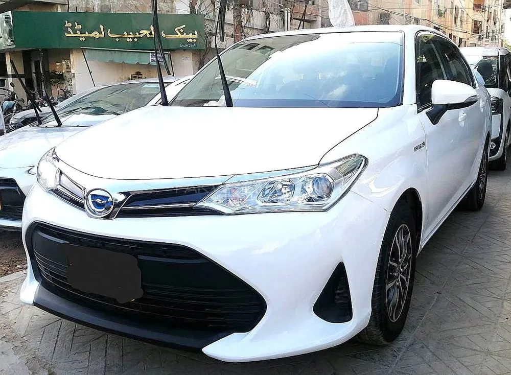 Toyota Corolla Axio 2017 for Sale in Karachi Image-1