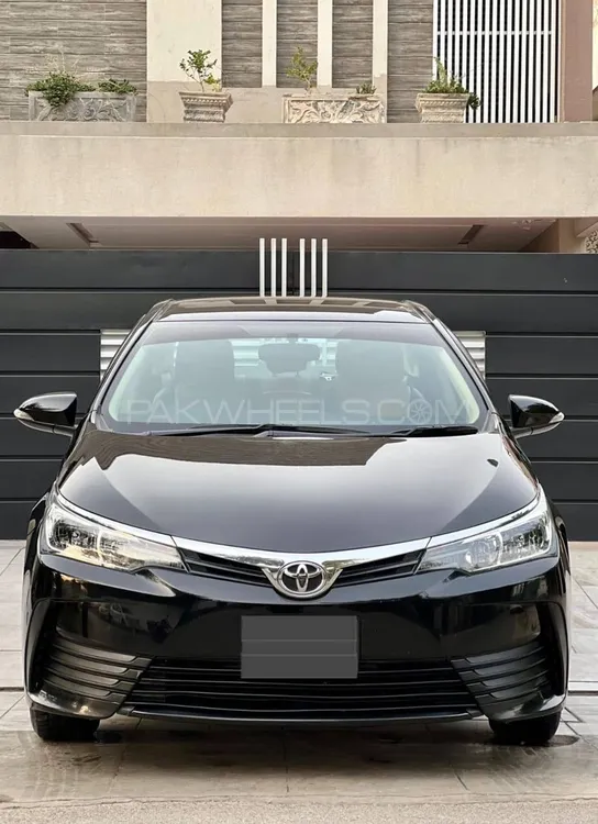 Toyota Corolla 2019 for Sale in Lahore Image-1