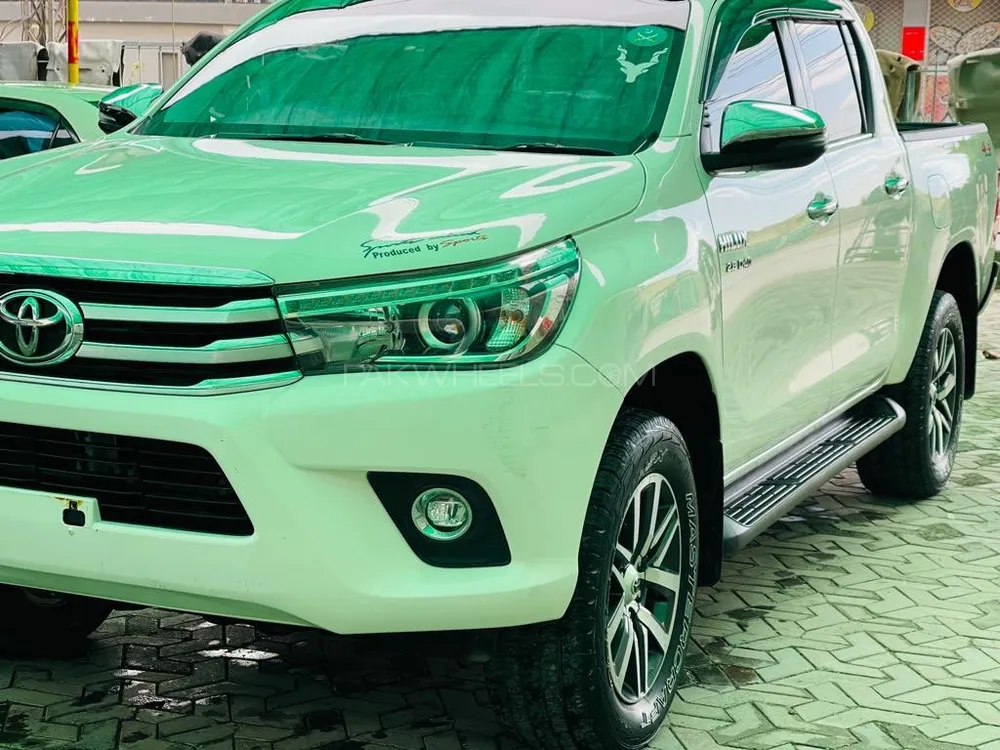 Toyota Hilux 2019 for Sale in Karachi Image-1