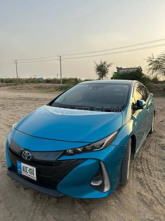 Toyota Prius 2017 for Sale in Taunsa sharif Image-1
