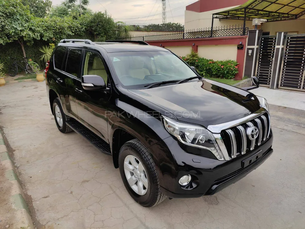Toyota Prado 2016 for Sale in Islamabad Image-1