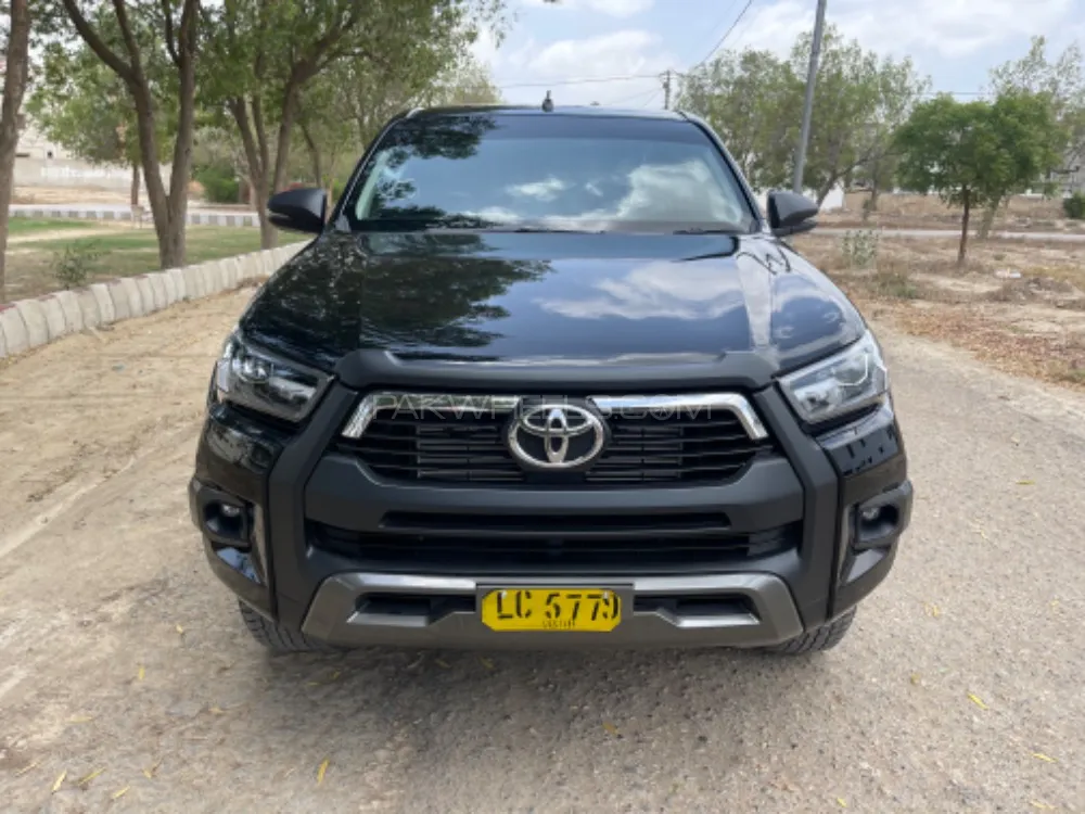 Toyota Hilux 2023 for Sale in Karachi Image-1