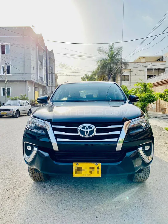 Toyota Fortuner 2018 for Sale in Karachi Image-1