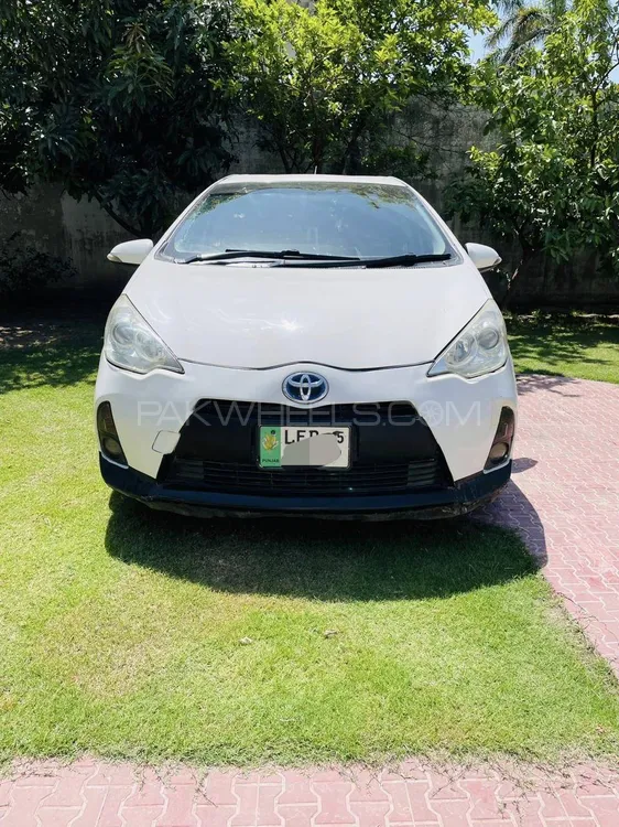 Toyota Aqua 2012 for Sale in Gujranwala Image-1