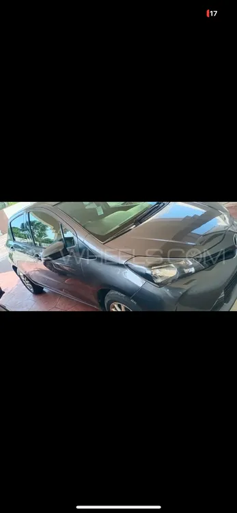 Toyota Vitz 2015 for Sale in Lahore Image-1
