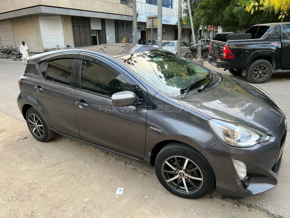 Toyota Aqua 2015 for Sale in Karachi Image-1