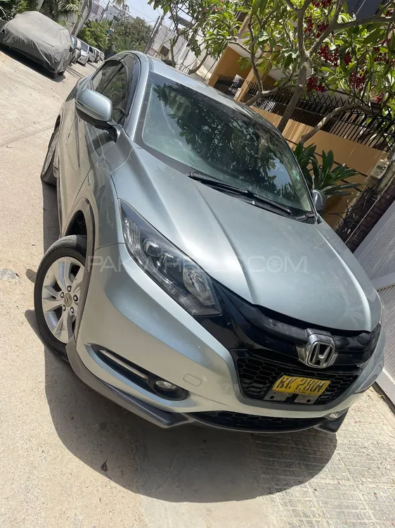 Honda Vezel 2014 for Sale in Karachi Image-1