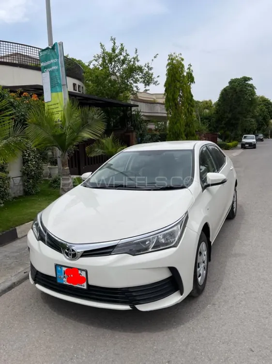 Toyota Corolla 2018 for Sale in Islamabad Image-1