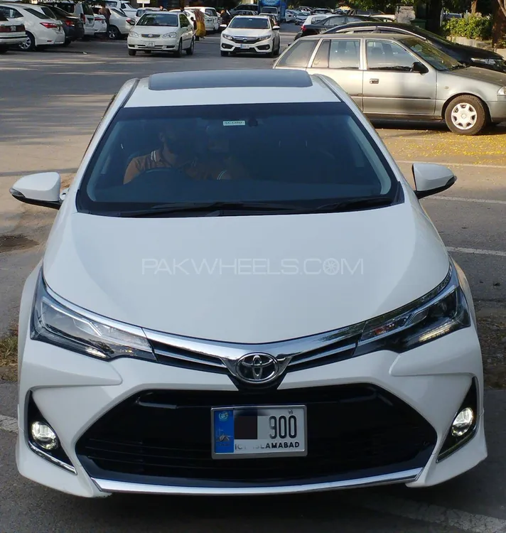 Toyota Corolla 2021 for Sale in Islamabad Image-1