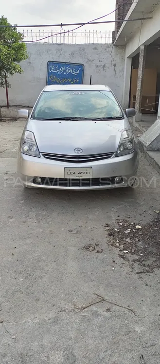Toyota Prius 2007 for Sale in Mardan Image-1