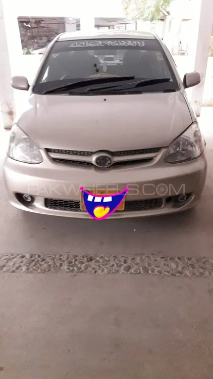 Toyota Platz 2004 for Sale in Karachi Image-1