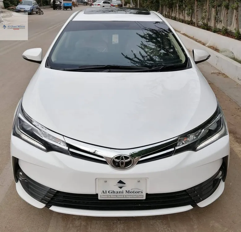 Toyota Corolla 2017 for Sale in Karachi Image-1