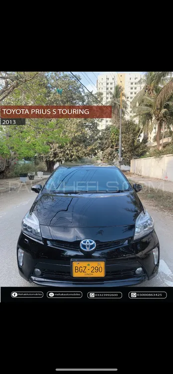 Toyota Prius 2013 for Sale in Karachi Image-1