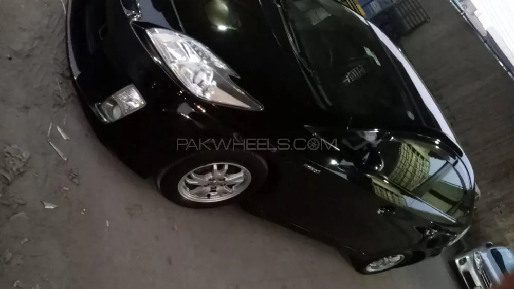 Toyota Prius 2011 for Sale in Lahore Image-1