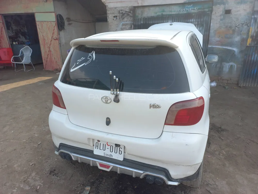 Toyota Vitz 2002 for Sale in Karak Image-1
