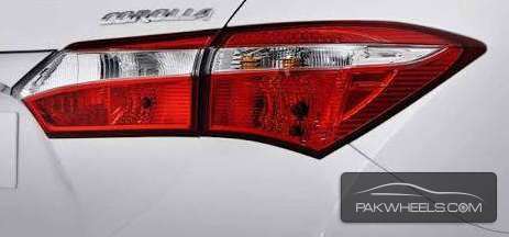 Toyota corolla back lights Image-1