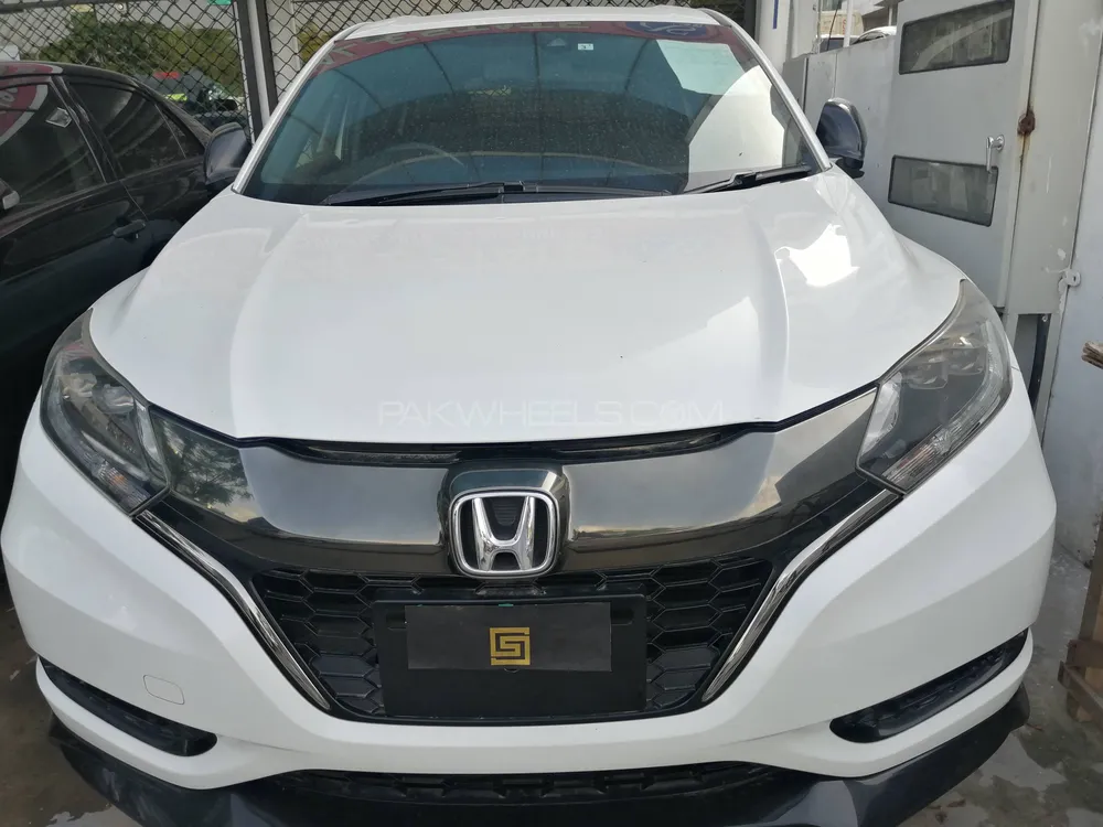 Honda Vezel 2017 for Sale in Islamabad Image-1