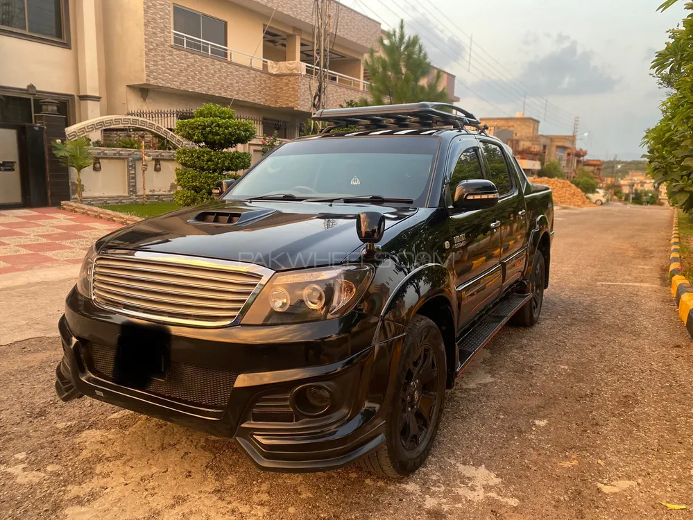 Toyota Hilux 2007 for Sale in Islamabad Image-1