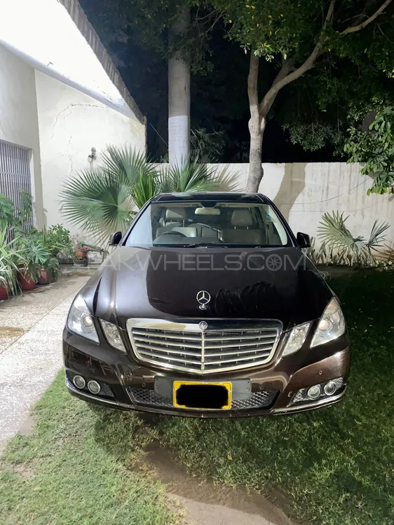 Mercedes Benz E Class 2011 for Sale in Lahore Image-1