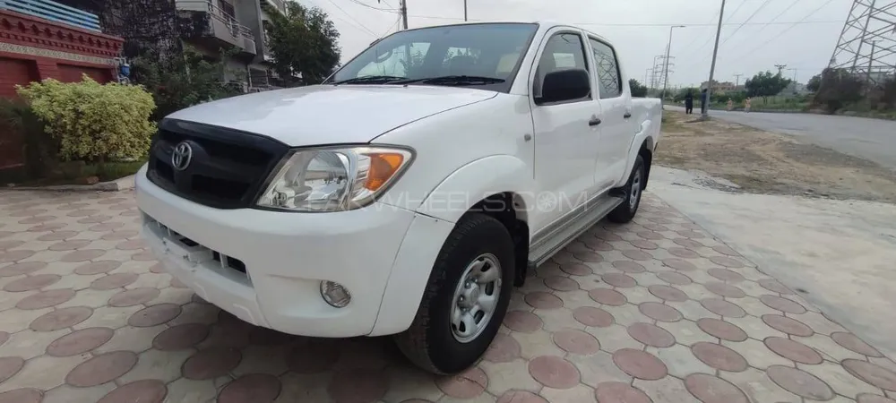 Toyota Hilux 2006 for Sale in Islamabad Image-1