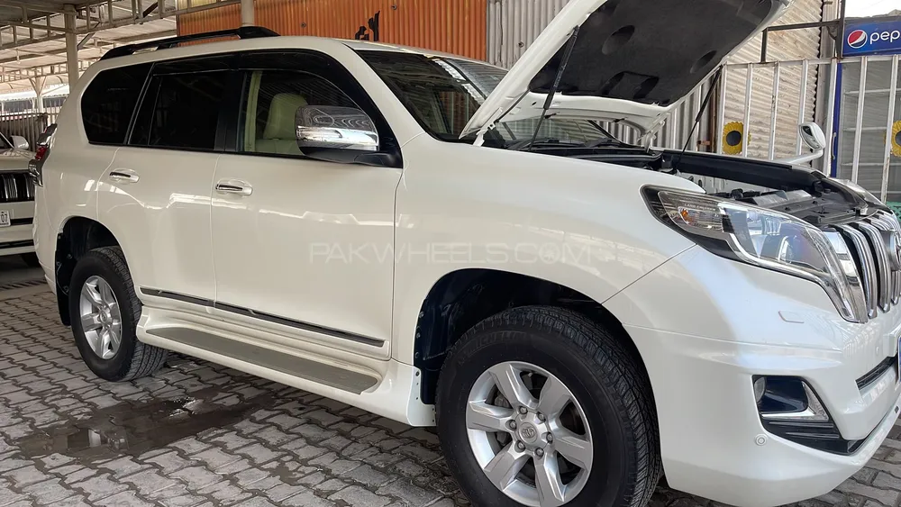 Toyota Prado 2015 for Sale in Peshawar Image-1