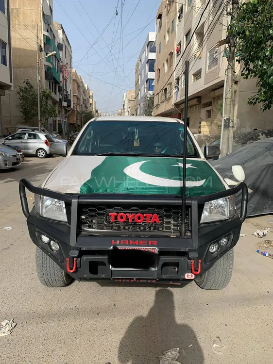 Toyota Hilux 2014 for Sale in Karachi Image-1