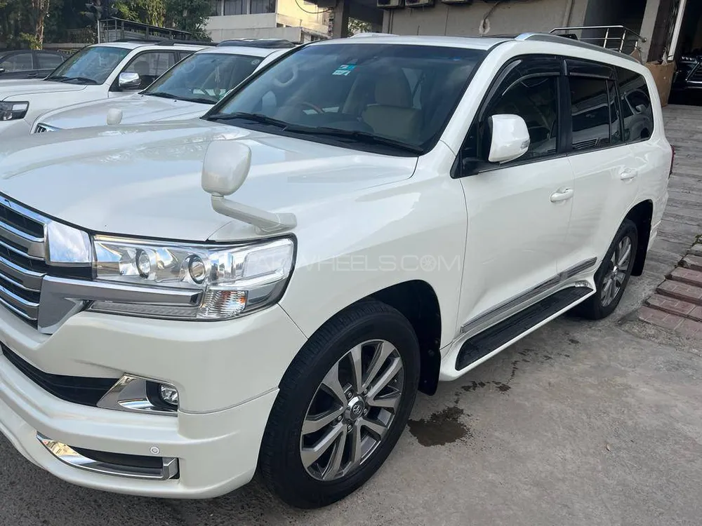Toyota Land Cruiser 2016 for Sale in Multan Image-1