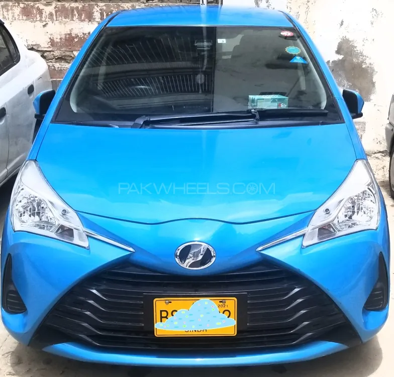 Toyota Vitz 2021 for Sale in Karachi Image-1