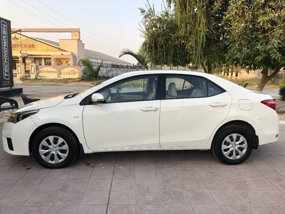 Toyota Corolla 2015 for Sale in Chakwal Image-1