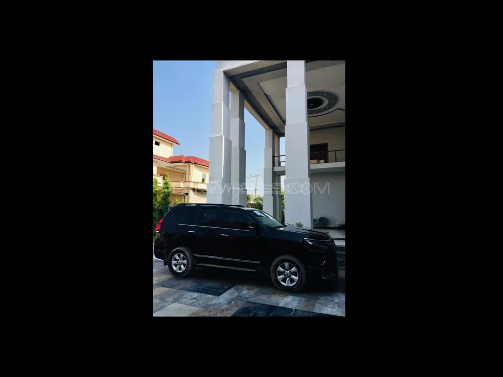 Toyota Prado 2010 for Sale in Mandi bahauddin Image-1