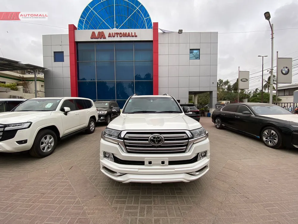 Toyota Land Cruiser 2017 for Sale in Karachi Image-1