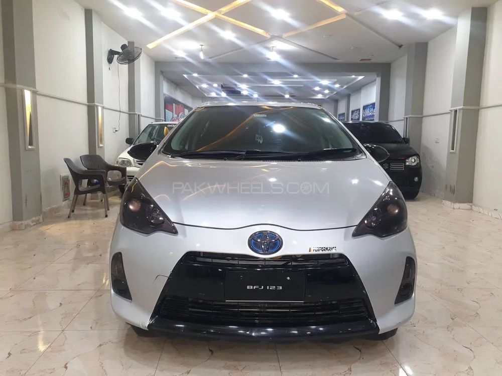 ٹویوٹا اکوا 2012 for Sale in ملتان Image-1