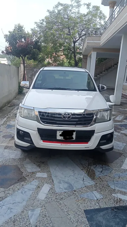 Toyota Hilux 2016 for Sale in Abbottabad Image-1