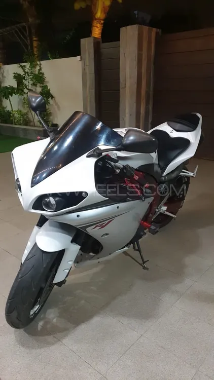 Yamaha r1 online 2010 olx