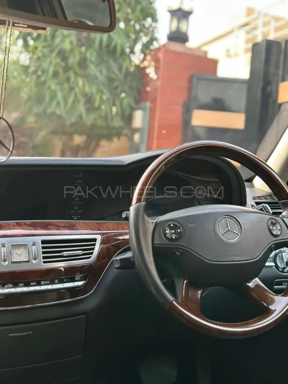 Mercedes Benz S Class 2006 for Sale in Lahore Image-1
