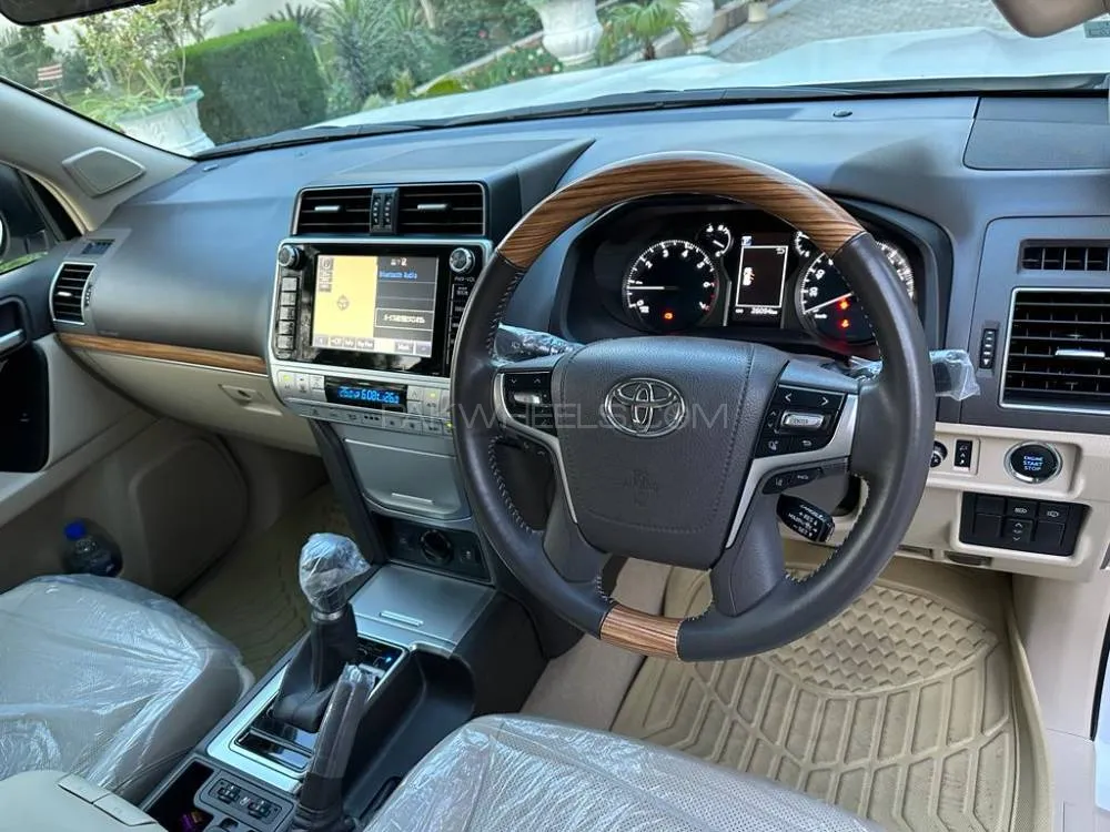 Toyota Prado 2017 for Sale in Islamabad Image-1