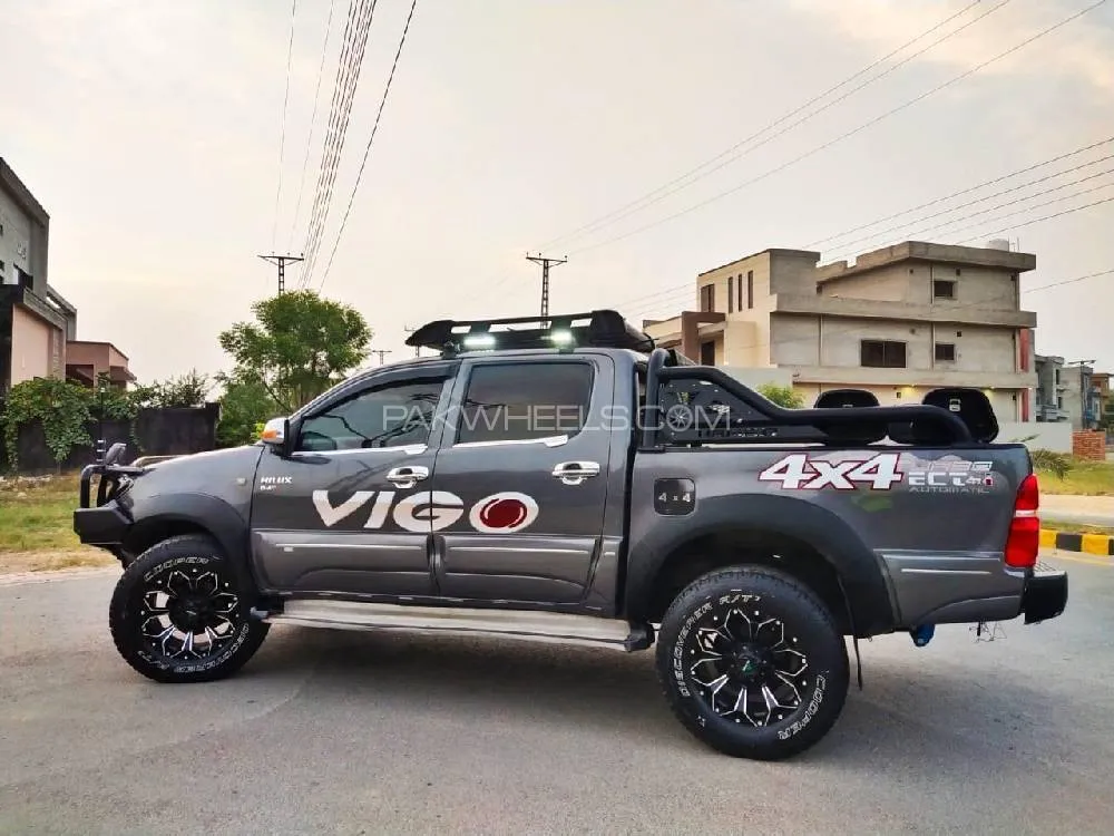 Toyota Hilux 2011 for Sale in Lahore Image-1