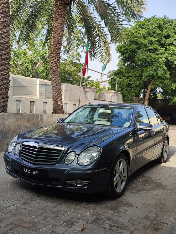 Mercedes Benz E Class 2007 for Sale in Dera ismail khan Image-1